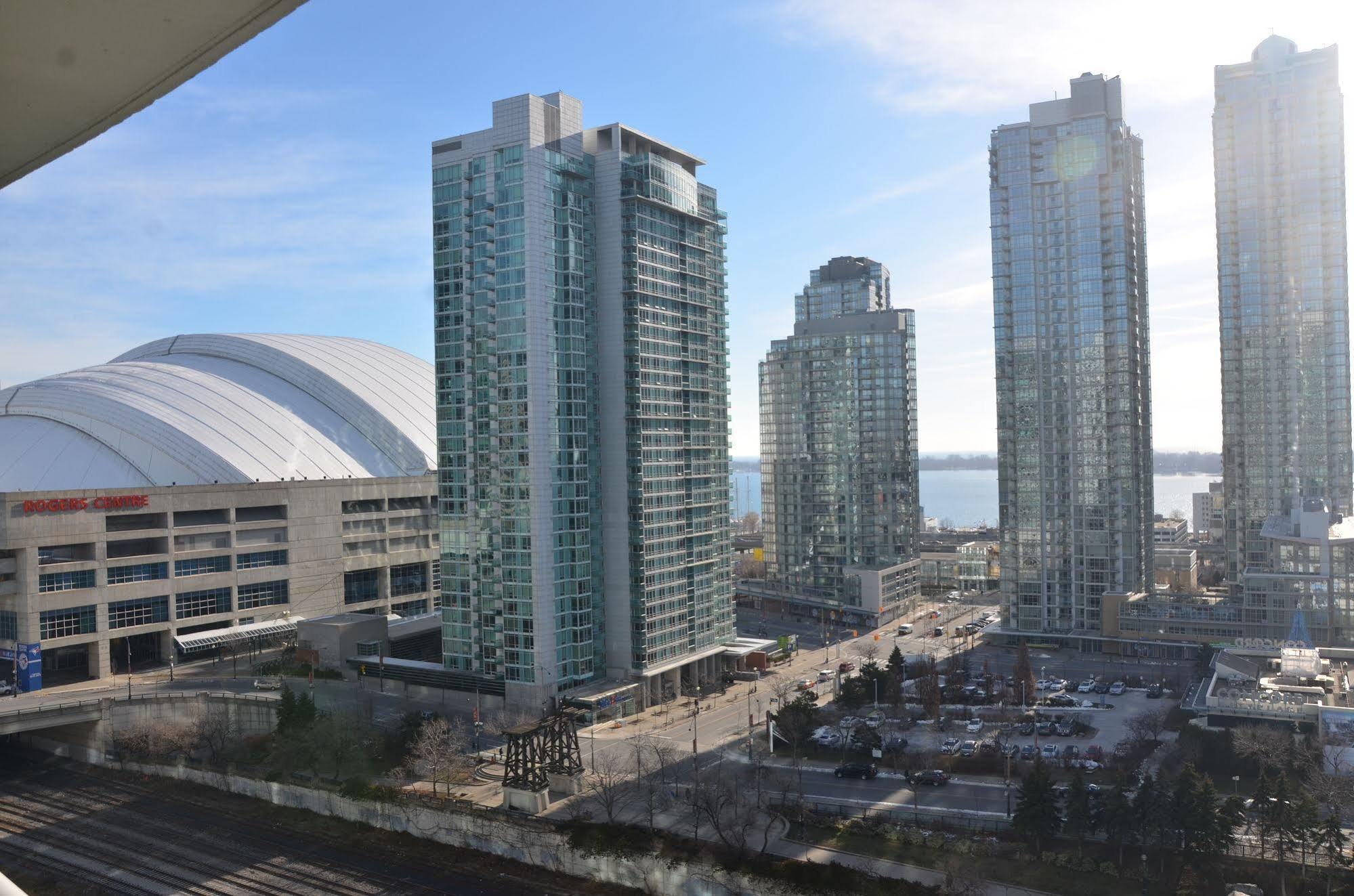 Skydome Furnished Residences Toronto Exterior photo